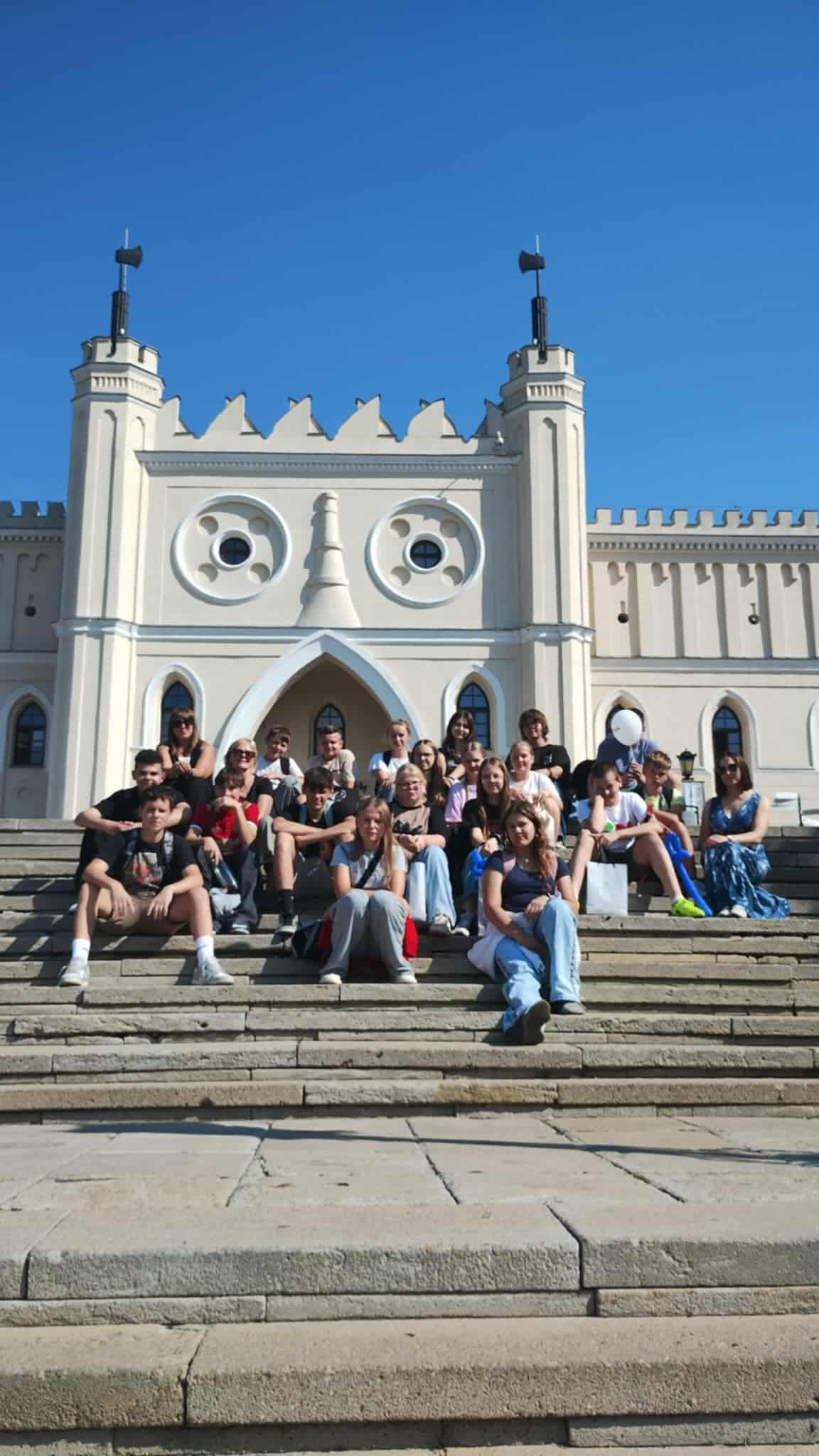 f594b33f-3ffb-4701-a781-7b03c164b0b8_1